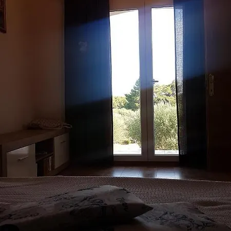 Klara *